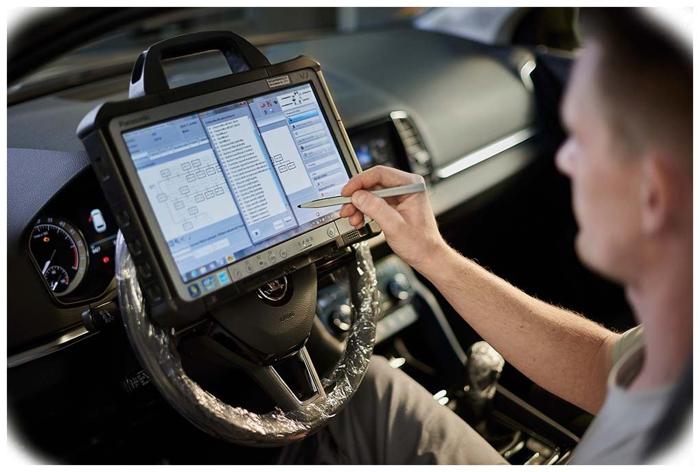 Tools and Software for Automotive Electrical Diagnostics Every Mechanic Needs